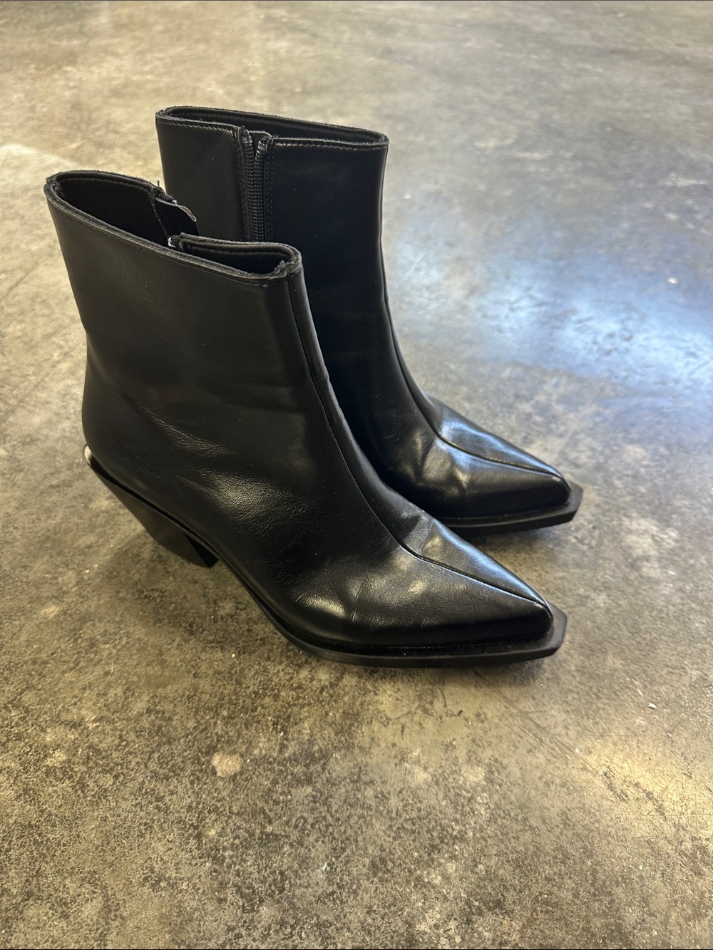 Zara Women's Pointed Toe Ankle Boots